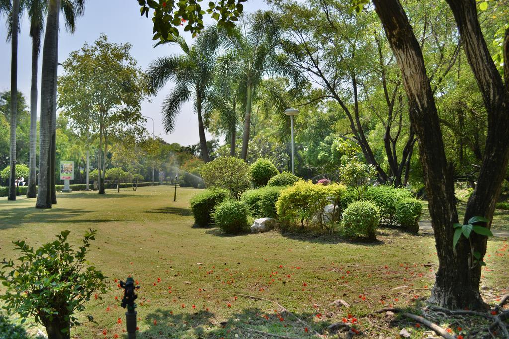Rama Gardens Hotel Bangkok Luaran gambar